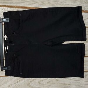 Seven7 Ladies Bermuda Jean Shorts (Size 4)